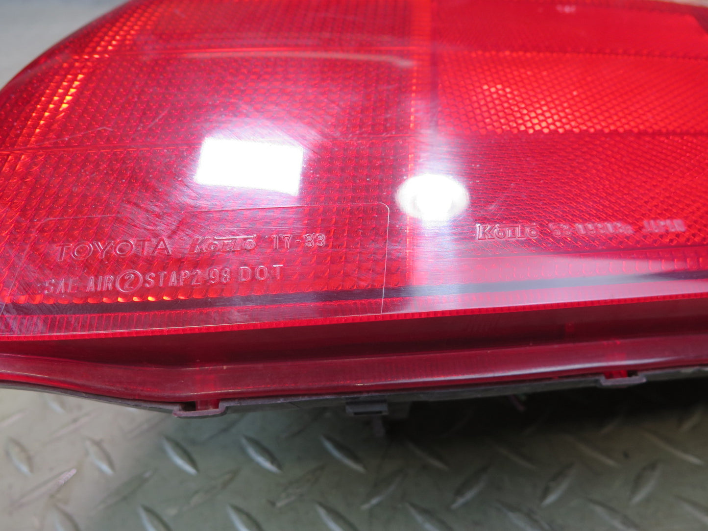 00-02 Toyota MR2 Spyder ZZW30L Rear Right Tail Light Lamp OEM