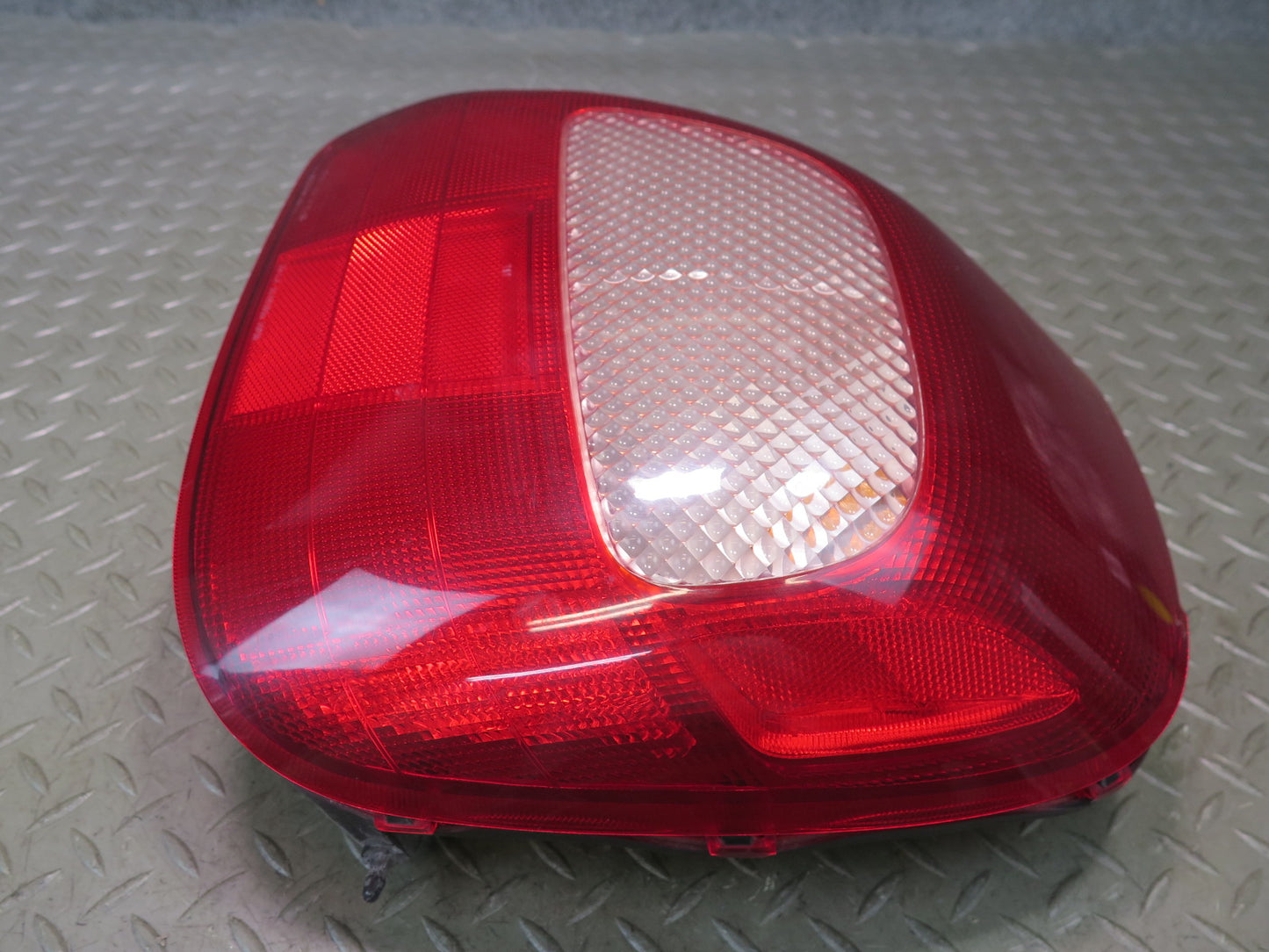 00-02 Toyota MR2 Spyder ZZW30L Rear Right Tail Light Lamp OEM