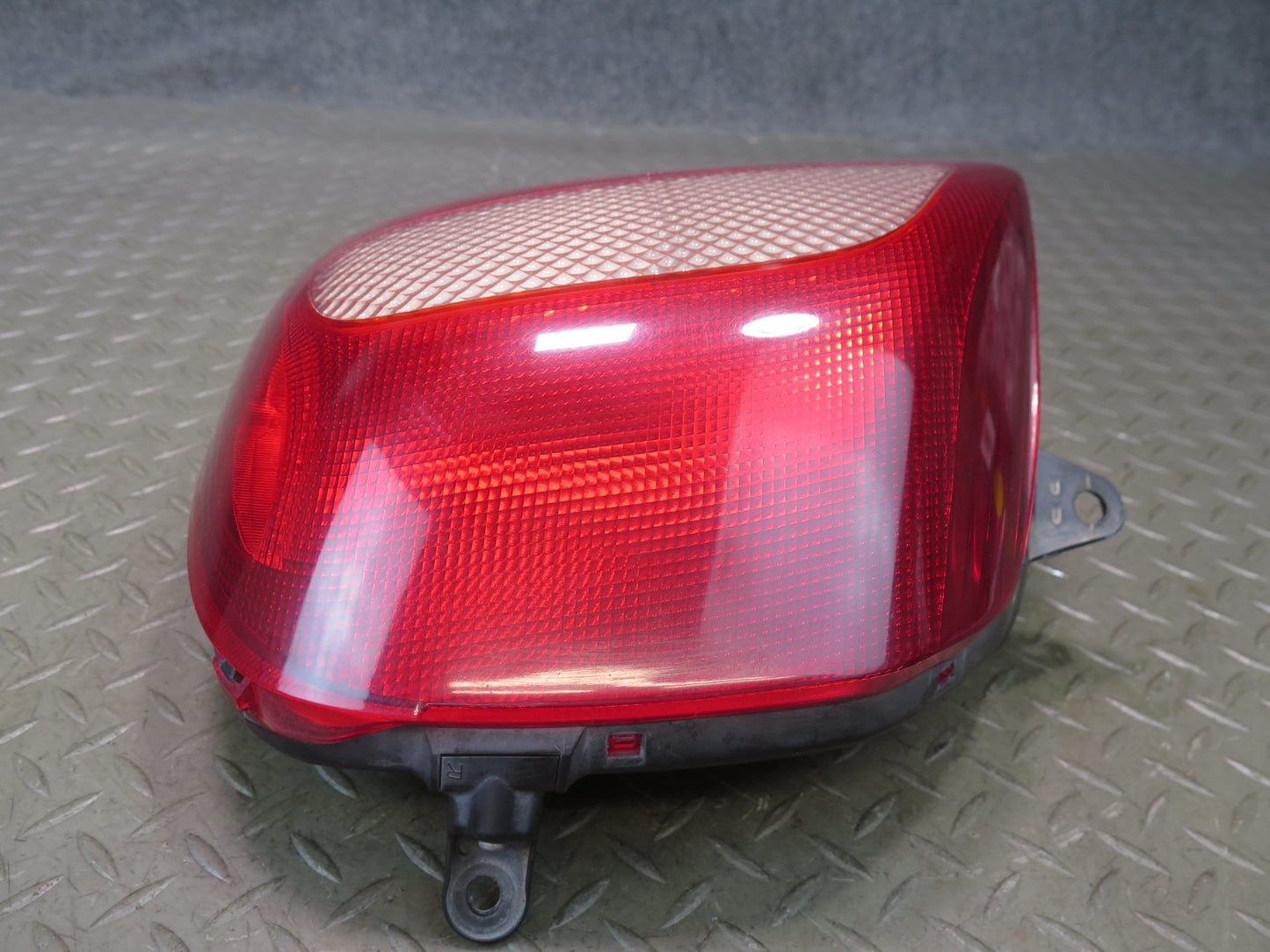 00-02 Toyota MR2 Spyder ZZW30L Rear Right Tail Light Lamp OEM