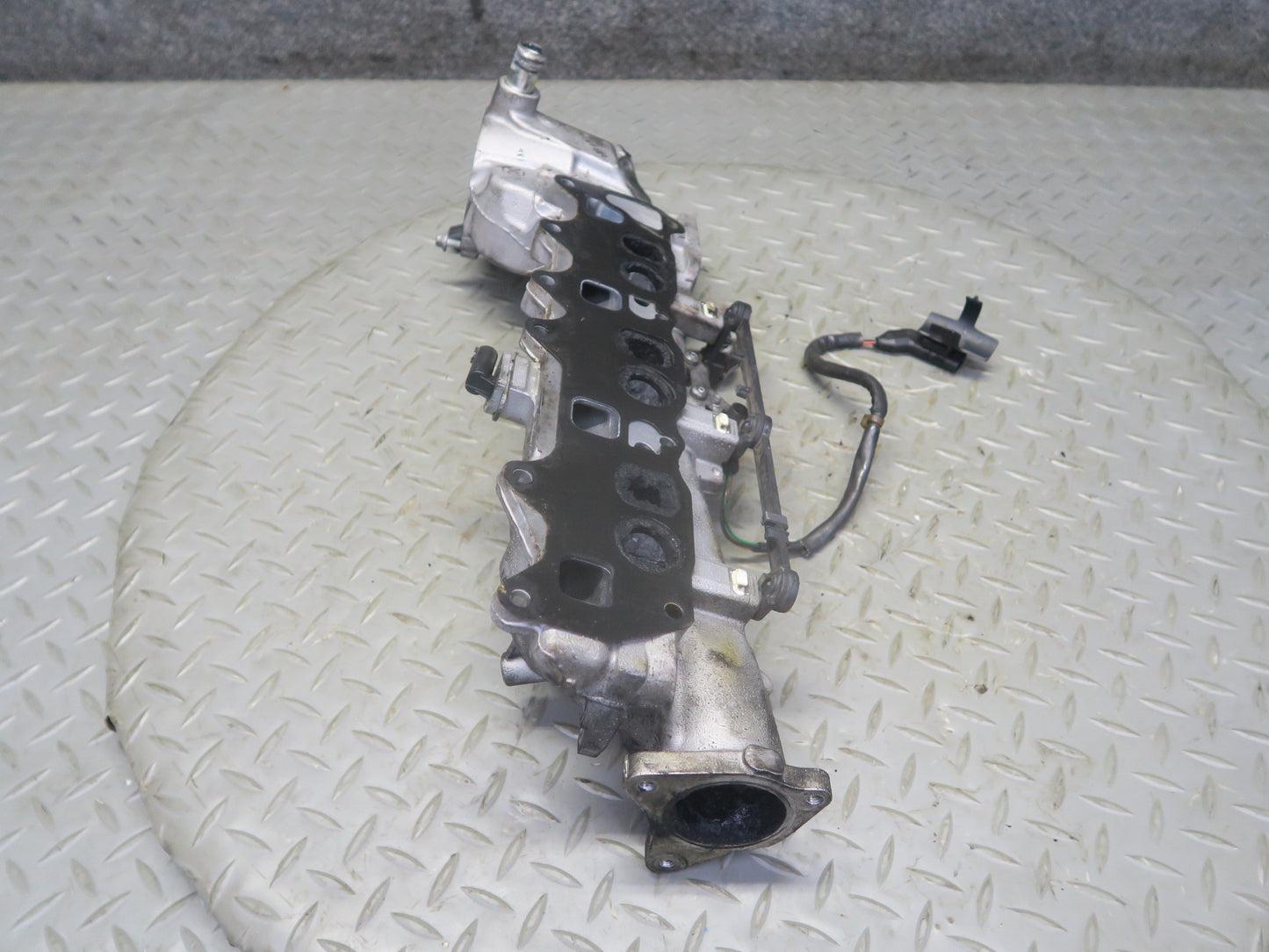 10-11 Mercedes W164 ML350 M642 Diesel Left Engine Air Intake Manifold OEM