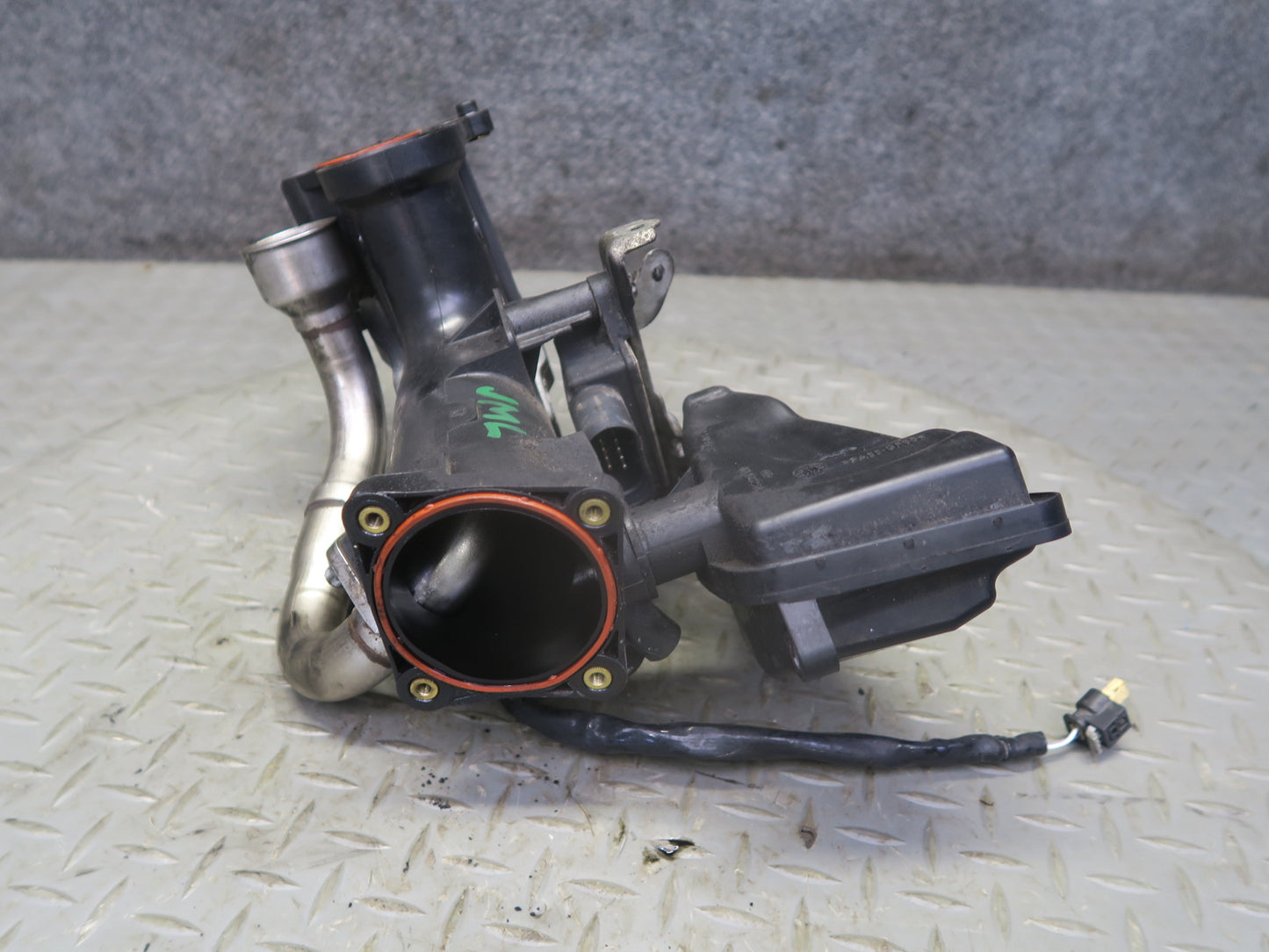 10-11 Mercedes W164 ML350 OM642 Bluetec Diesel Air Intake Duct Tube w EGR OEM