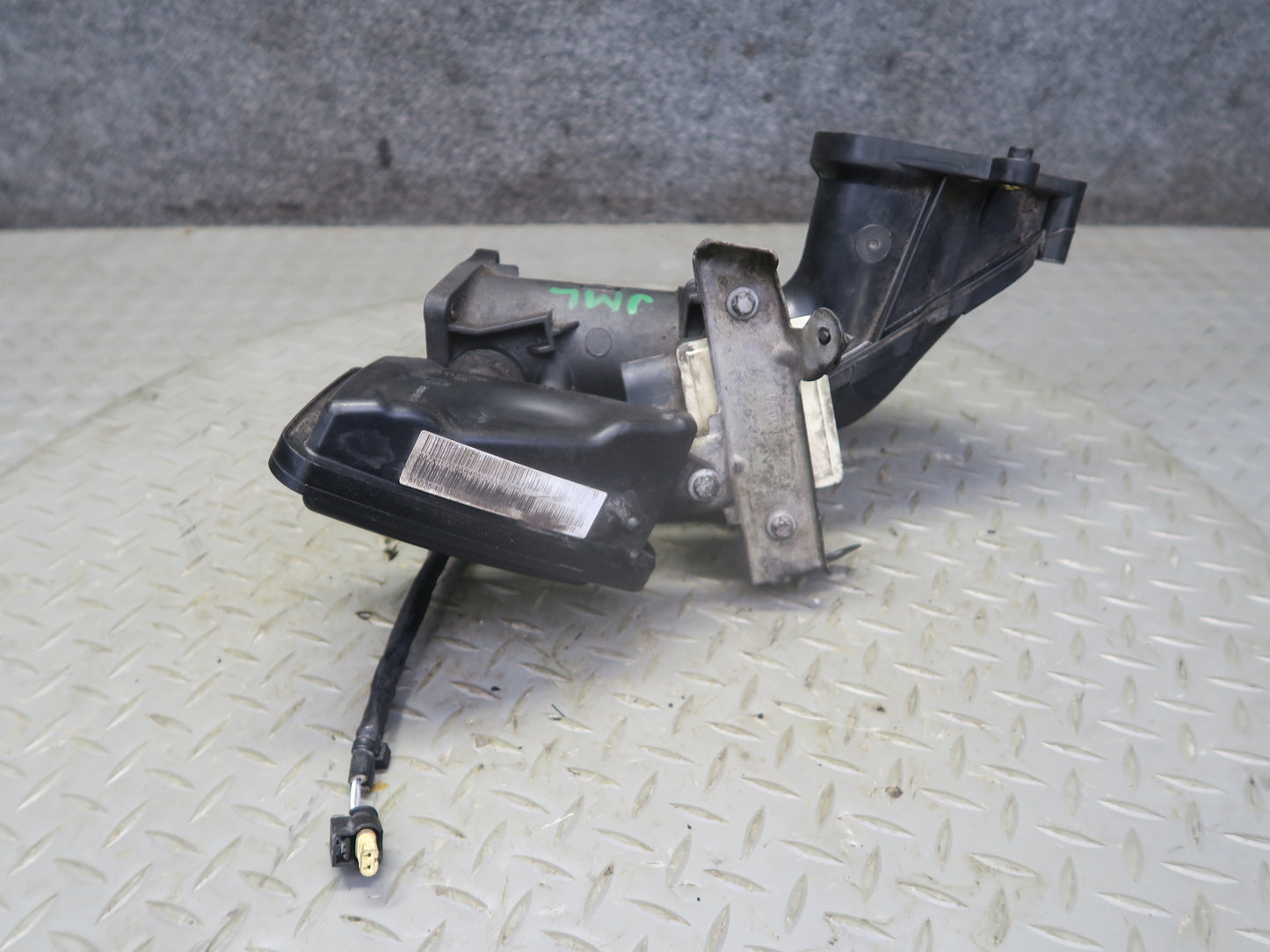 10-11 Mercedes W164 ML350 OM642 Bluetec Diesel Air Intake Duct Tube w EGR OEM