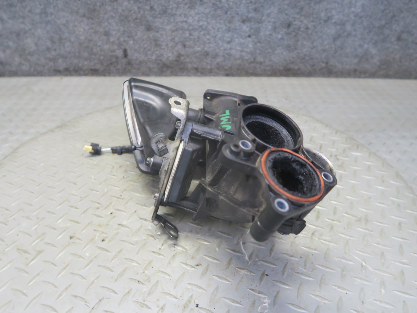 10-11 Mercedes W164 ML350 OM642 Bluetec Diesel Air Intake Duct Tube w EGR OEM