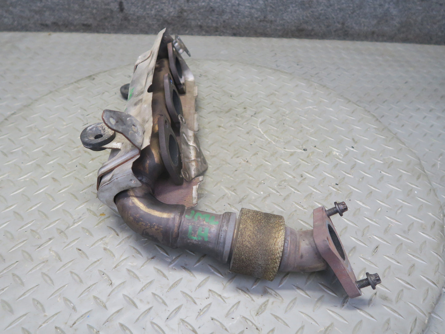 10-11 Mercedes W164 ML350 Diesel Bluetec Left & Right Exhaust Manifold Set OEM
