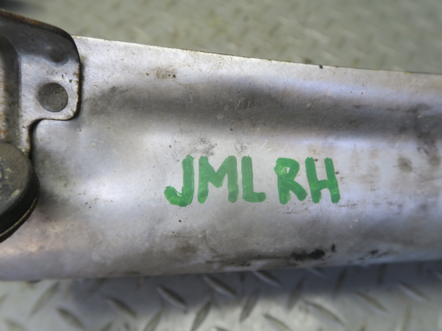 10-11 Mercedes W164 ML350 Diesel Bluetec Left & Right Exhaust Manifold Set OEM