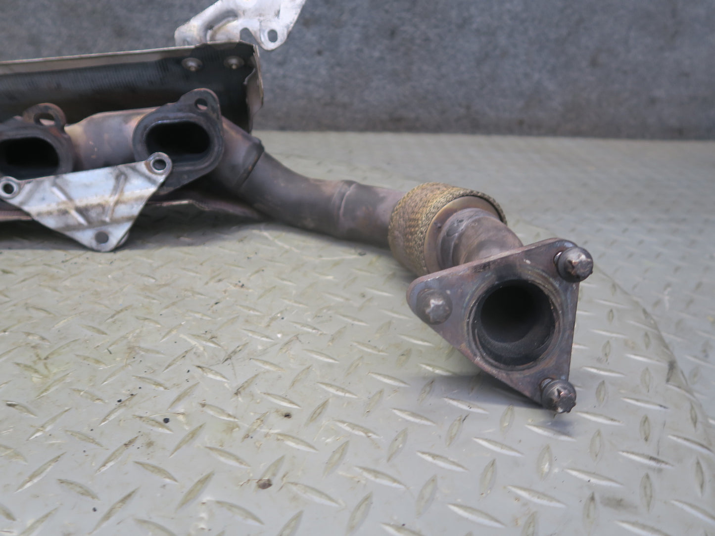 10-11 Mercedes W164 ML350 Diesel Bluetec Left & Right Exhaust Manifold Set OEM