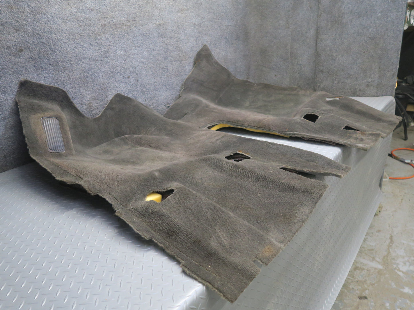 03-04 Chevrolet SSR Front Interior Floor MAT Carpet Liner Cover Black OEM