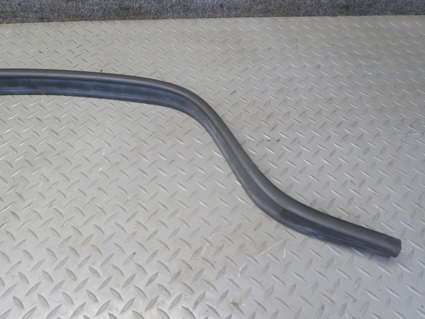 14-19 Mini Cooper S F55 F56 F57 Hood Bonnet Weatherstrip Rubber Seal OEM
