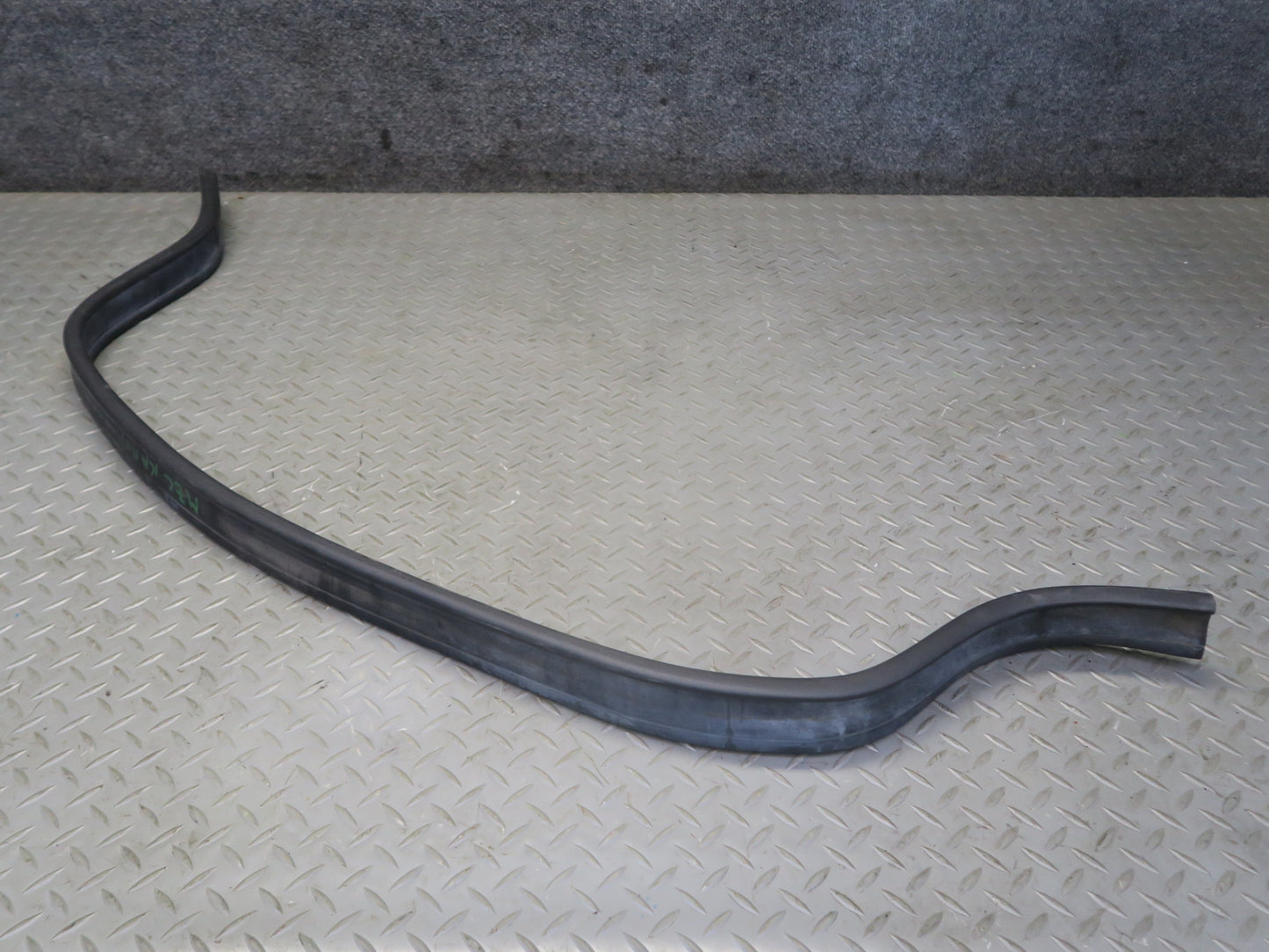 14-19 Mini Cooper S F55 F56 F57 Hood Bonnet Weatherstrip Rubber Seal OEM