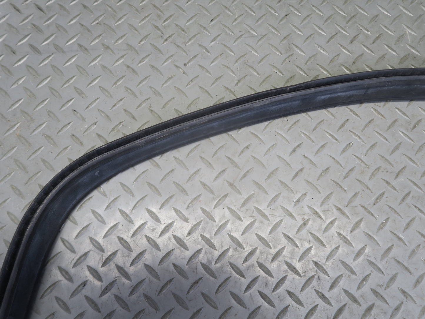 14-19 Mini Cooper S F55 F56 F57 Hood Bonnet Weatherstrip Rubber Seal OEM