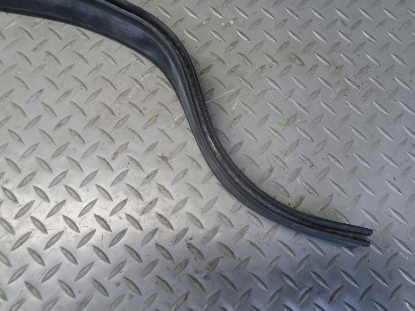 14-19 Mini Cooper S F55 F56 F57 Hood Bonnet Weatherstrip Rubber Seal OEM
