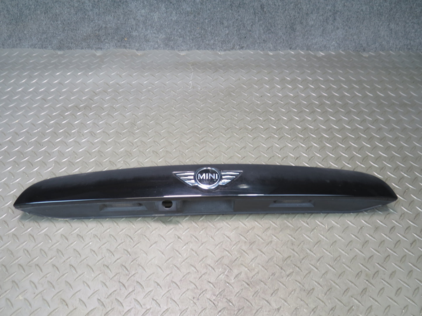 14-19 Mini Cooper S F55 F56 F57 Rear Trunk Deck Lid Grip 7362124 OEM