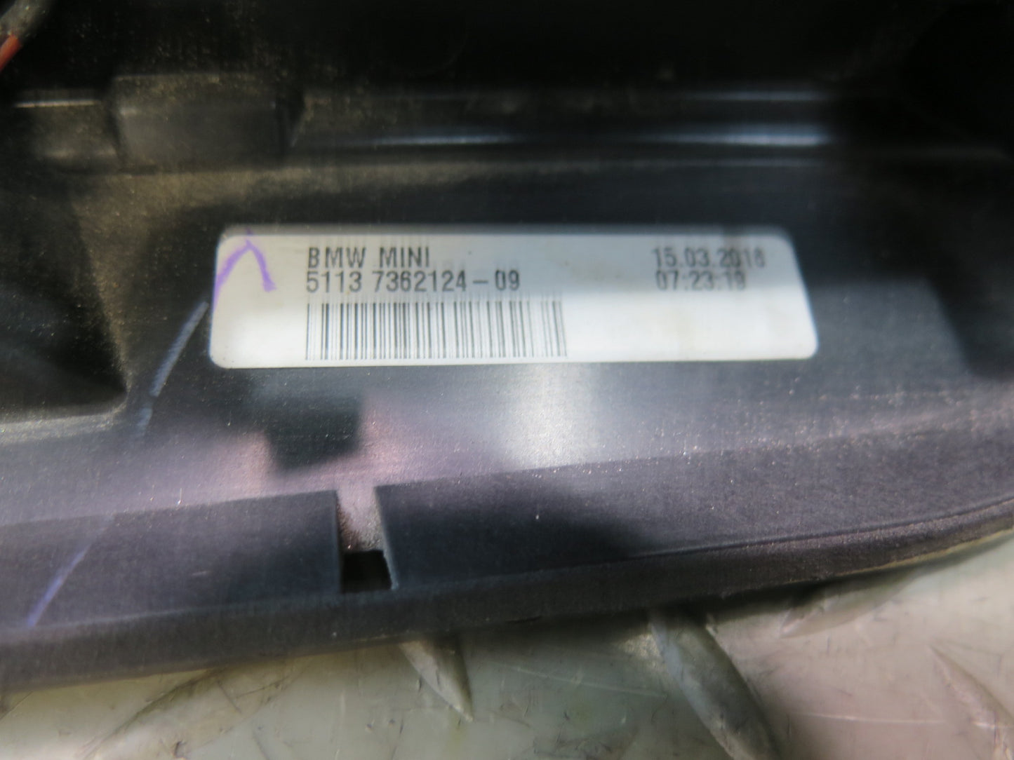 14-19 Mini Cooper S F55 F56 F57 Rear Trunk Deck Lid Grip 7362124 OEM