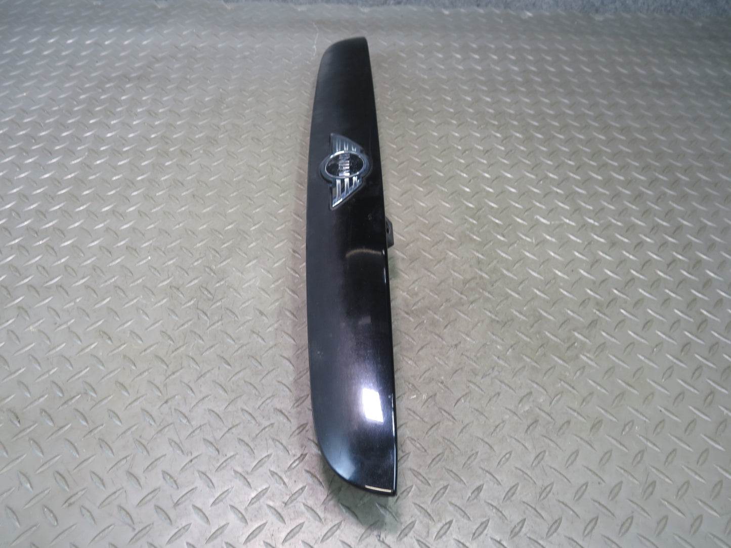 14-19 Mini Cooper S F55 F56 F57 Rear Trunk Deck Lid Grip 7362124 OEM