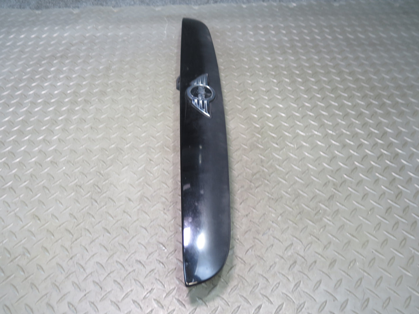 14-19 Mini Cooper S F55 F56 F57 Rear Trunk Deck Lid Grip 7362124 OEM