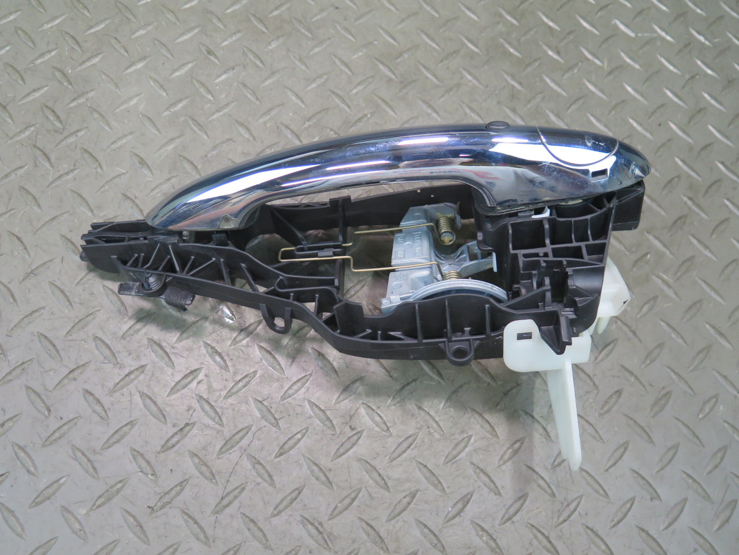 14-19 Mini Cooper F54 F55 F56 F57 Front Left Door Exterior Handle Keyless OEM