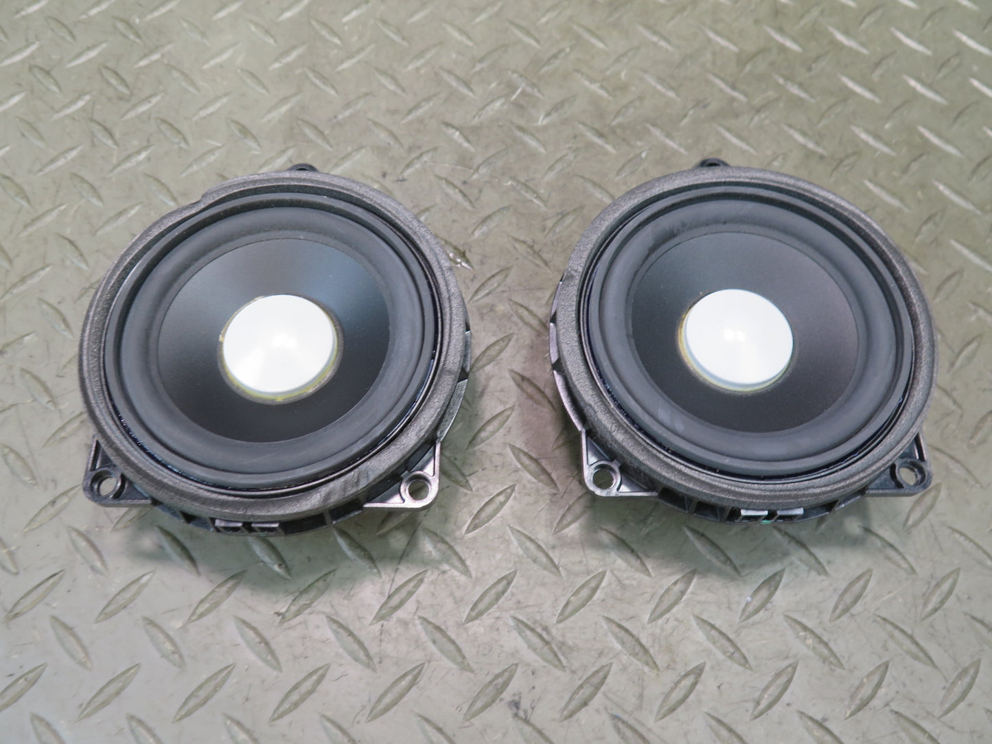 16-24 Mini Cooper F54 F55 F56 F57 Set of 2 Harman Kardon Audio Speaker OEM