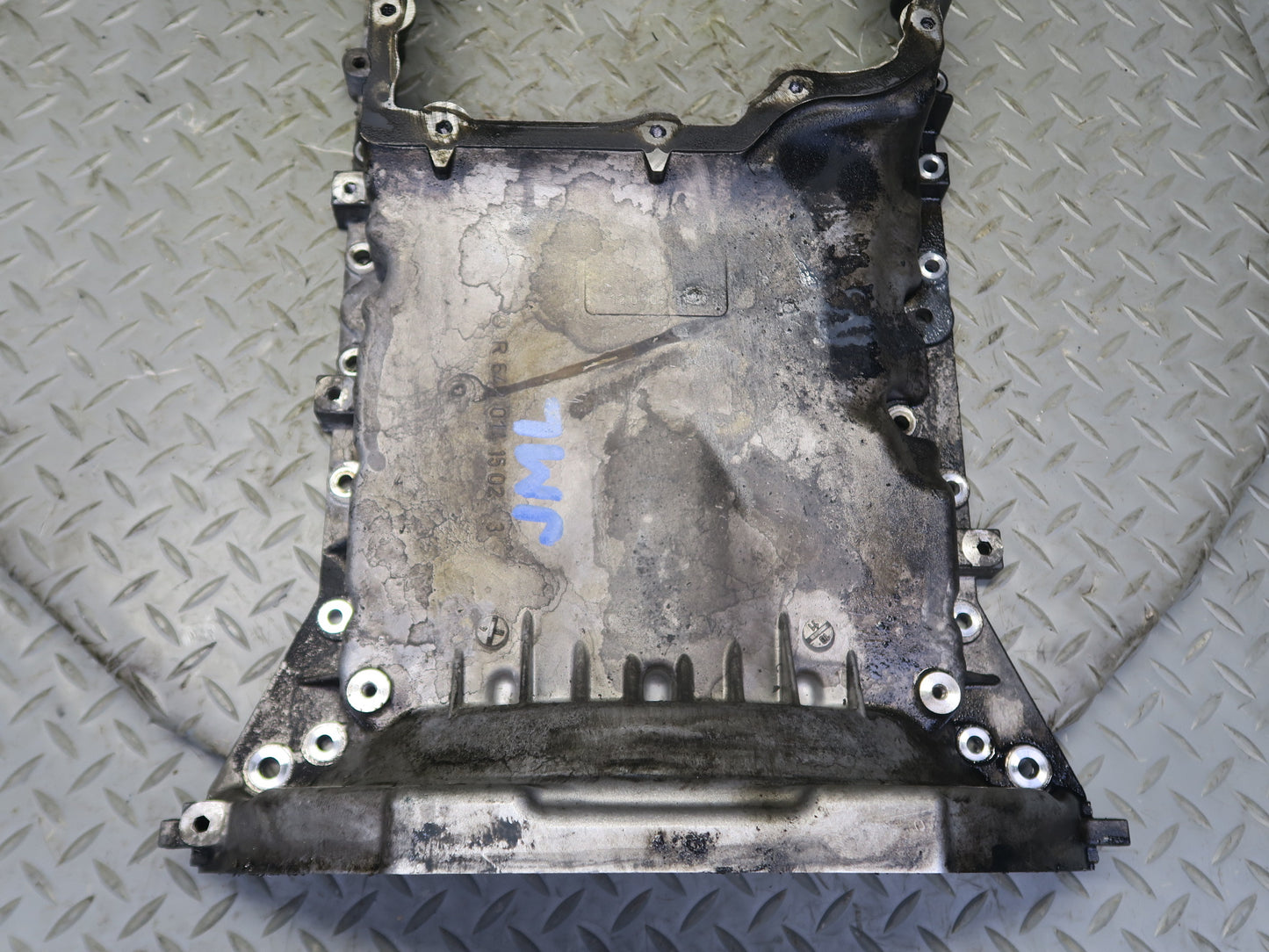10-11 Mercedes W164 ML350 OM642 Diesel Bluetec Engine Upper Oil Pan OEM
