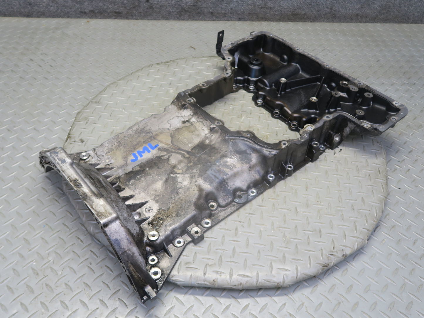 10-11 Mercedes W164 ML350 OM642 Diesel Bluetec Engine Upper Oil Pan OEM