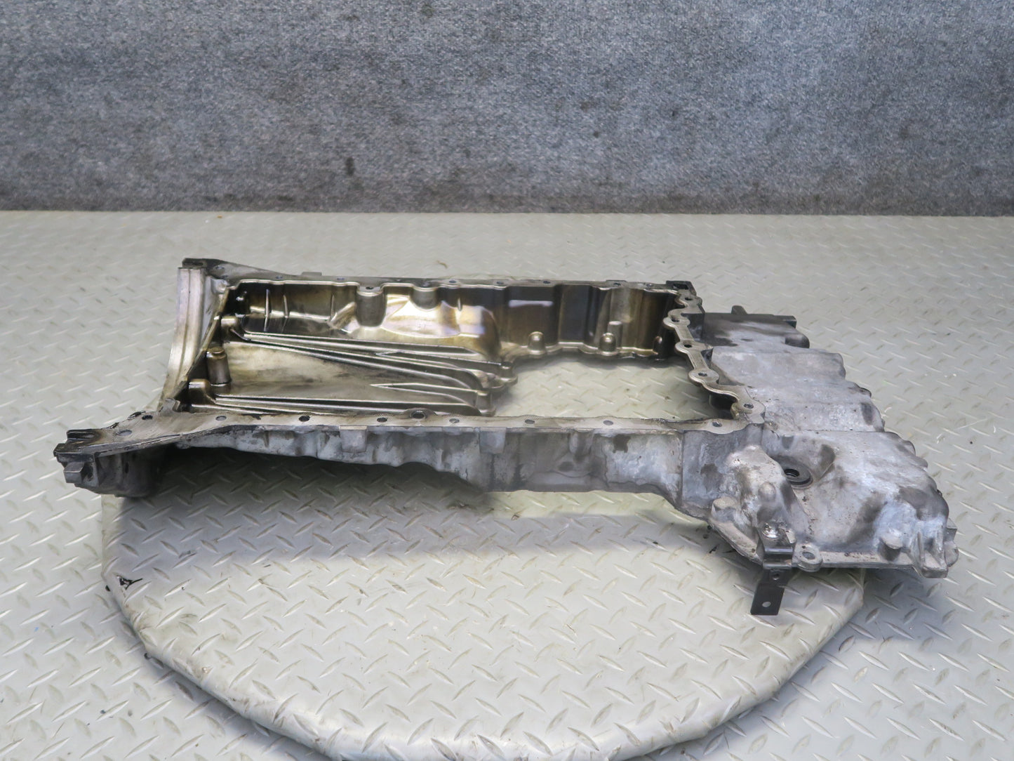 10-11 Mercedes W164 ML350 OM642 Diesel Bluetec Engine Upper Oil Pan OEM
