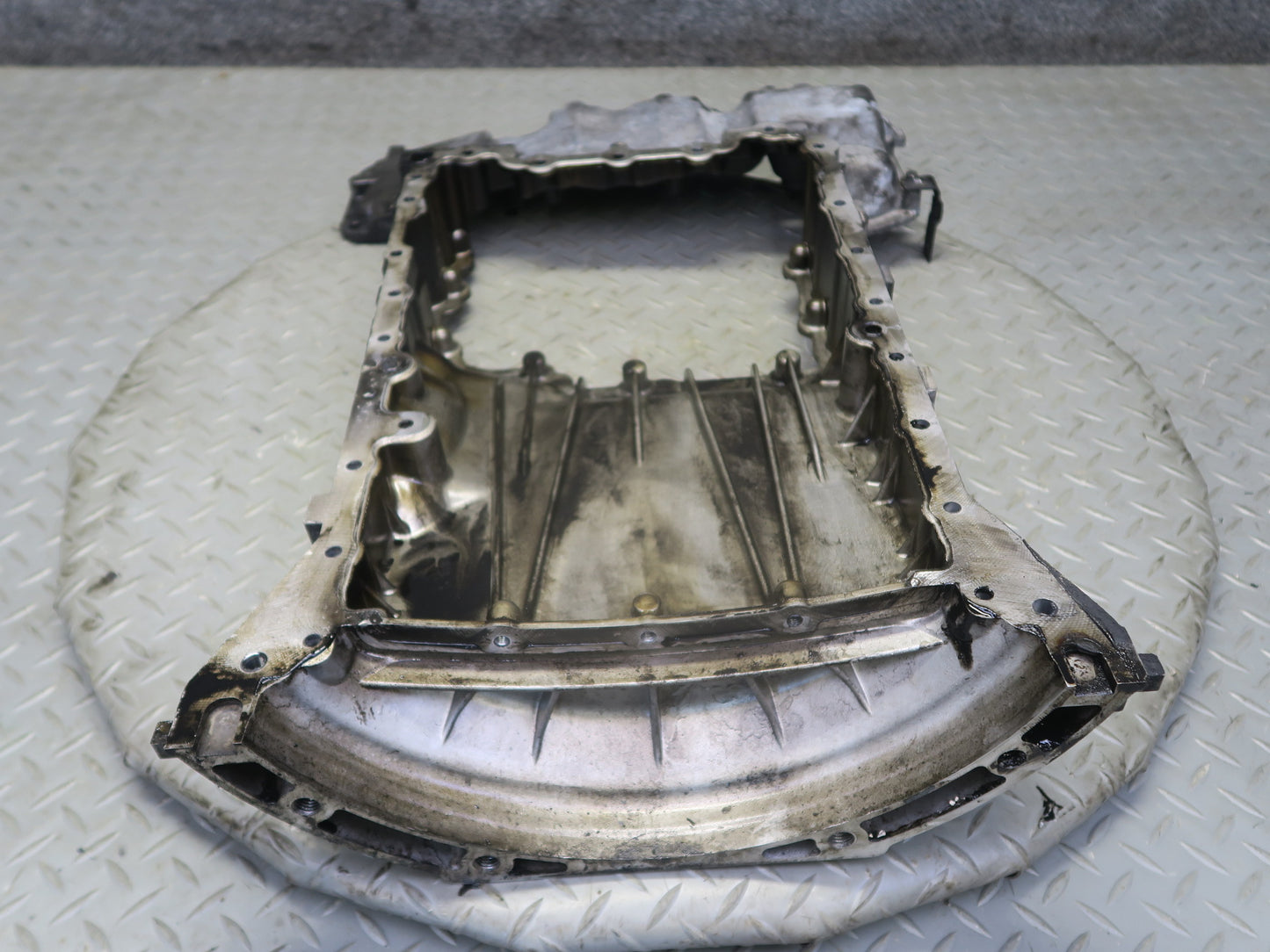 10-11 Mercedes W164 ML350 OM642 Diesel Bluetec Engine Upper Oil Pan OEM