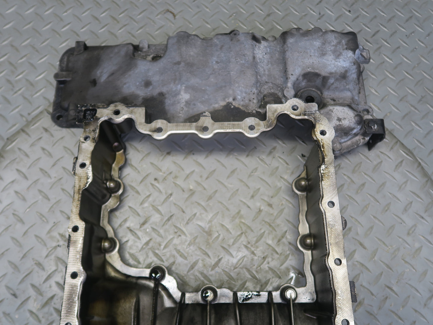 10-11 Mercedes W164 ML350 OM642 Diesel Bluetec Engine Upper Oil Pan OEM