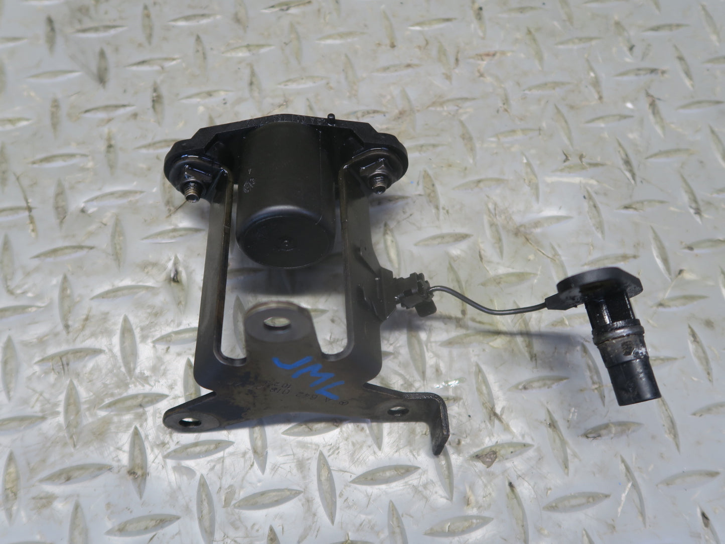 10-11 Mercedes W164 ML350 OM642 Bluetec Oil Level Pressure Switch Sensor OEM