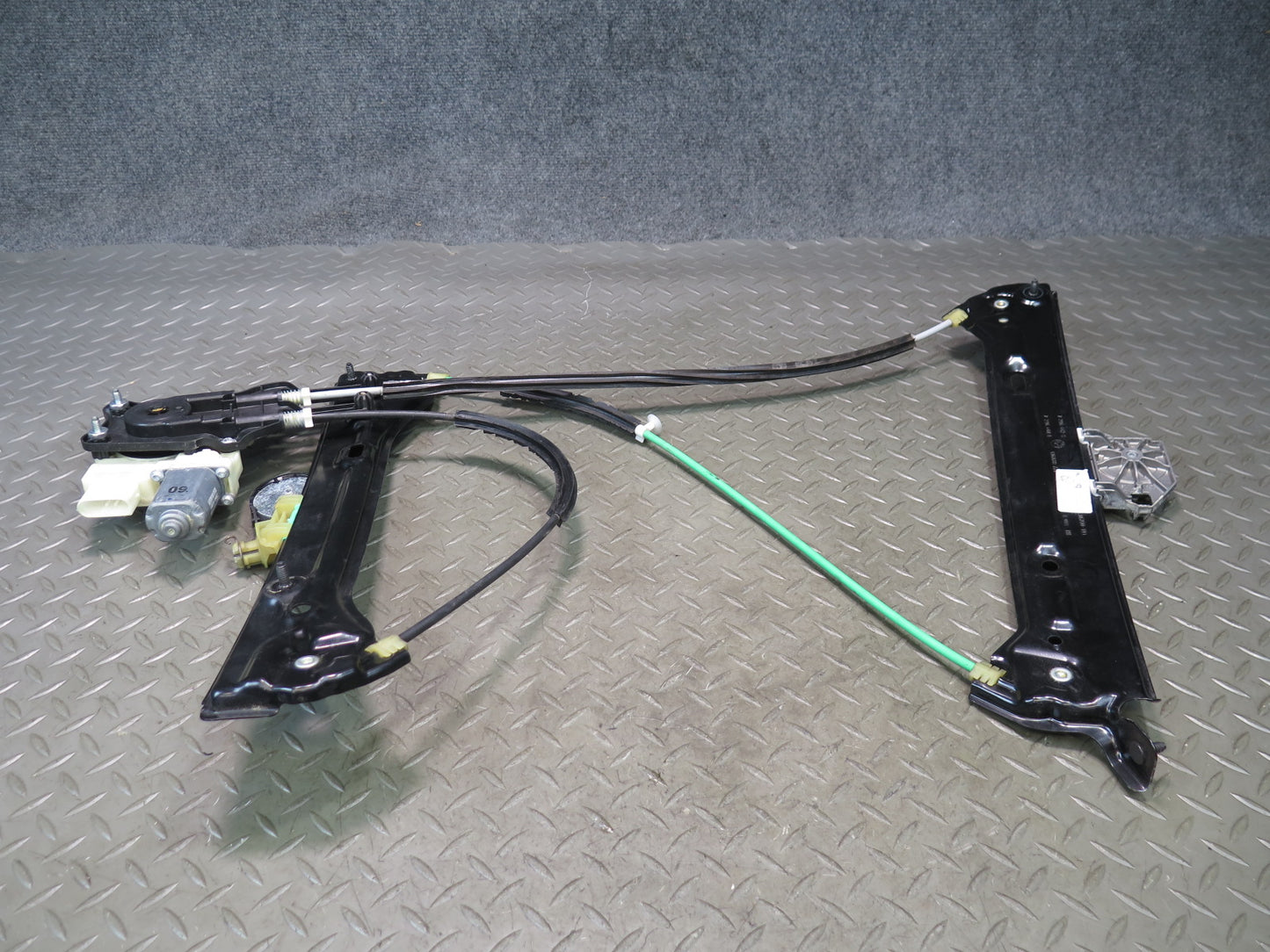 14-19 Mini Cooper F56 F57 Right Door Window Regulator W/motor 7296444 OEM