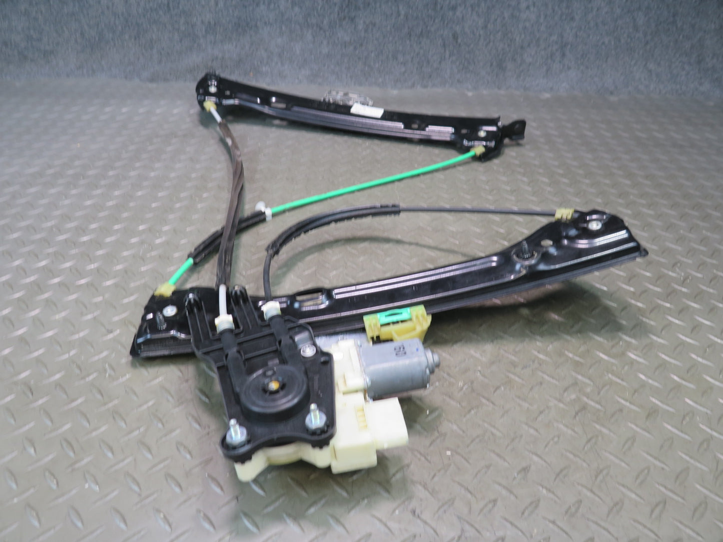 14-19 Mini Cooper F56 F57 Right Door Window Regulator W/motor 7296444 OEM