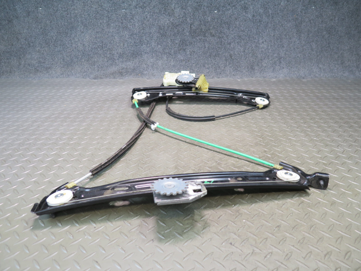 14-19 Mini Cooper F56 F57 Right Door Window Regulator W/motor 7296444 OEM