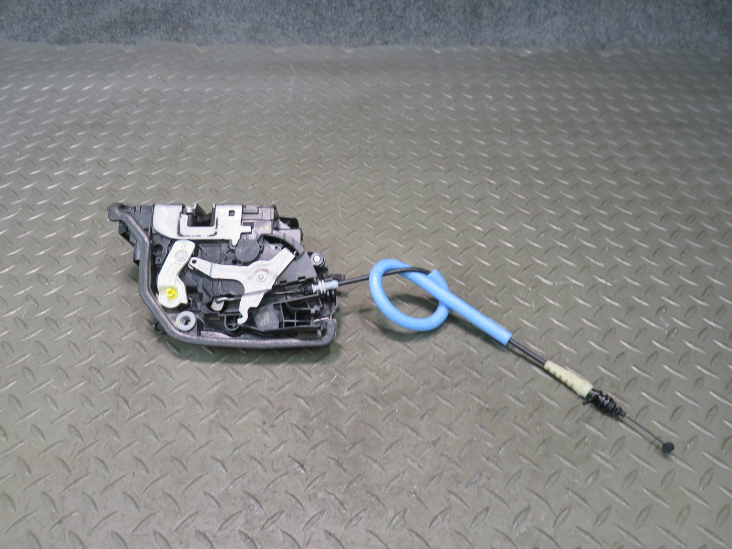 14-19 Mini Cooper F54 F55 F56 F57 Front Right Door Lock Latch Actuator OEM