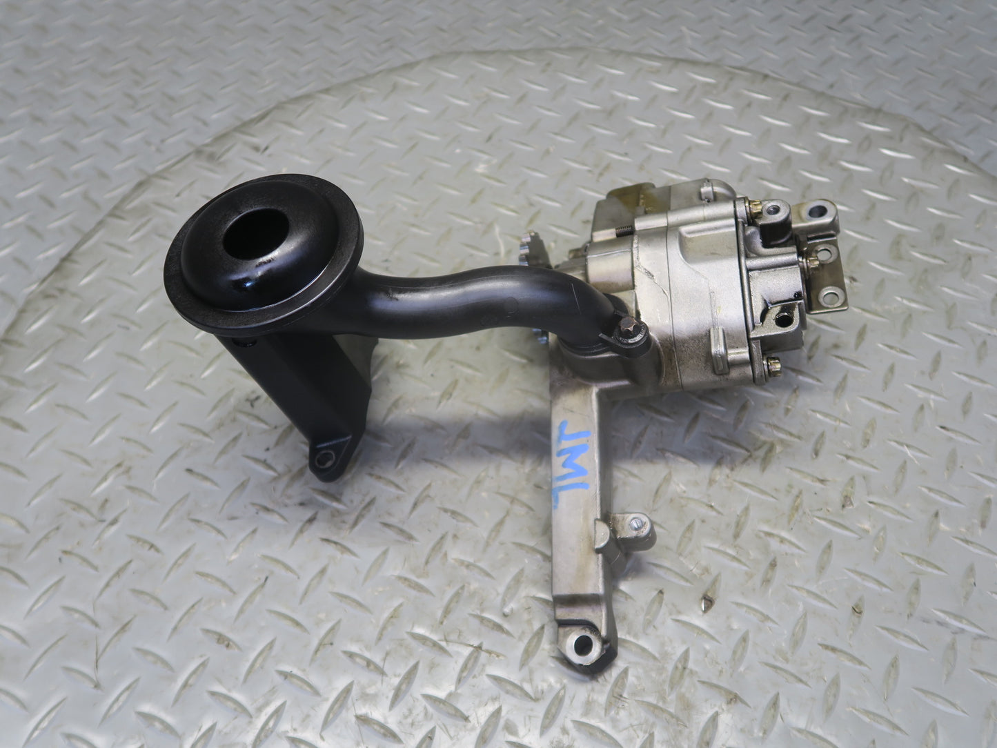 10-11 Mercedes W164 ML350 OM642 Diesel Bluetec Oil Pump w Pickup Tube OEM