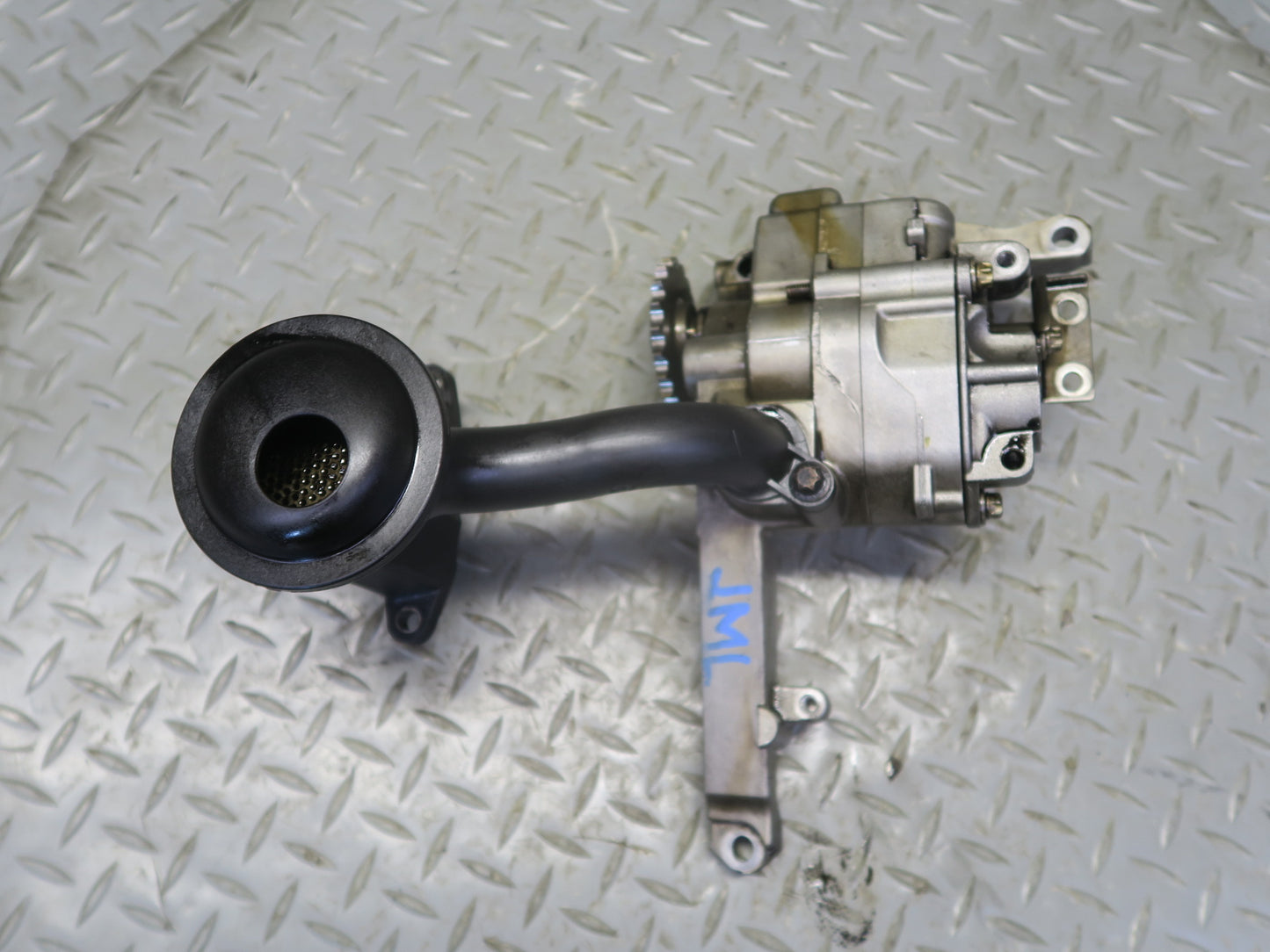 10-11 Mercedes W164 ML350 OM642 Diesel Bluetec Oil Pump w Pickup Tube OEM