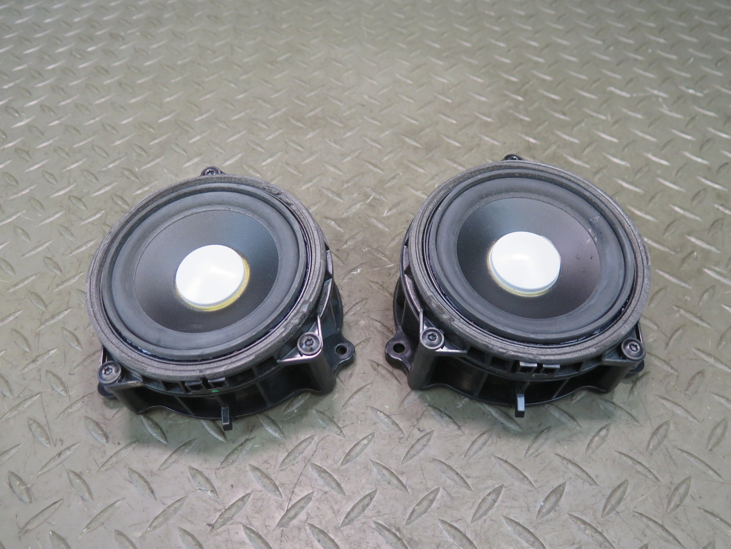 16-24 Mini F54 F55 F56 F57 Set of 2 Harman Kardon MID Range Audio Speaker OEM