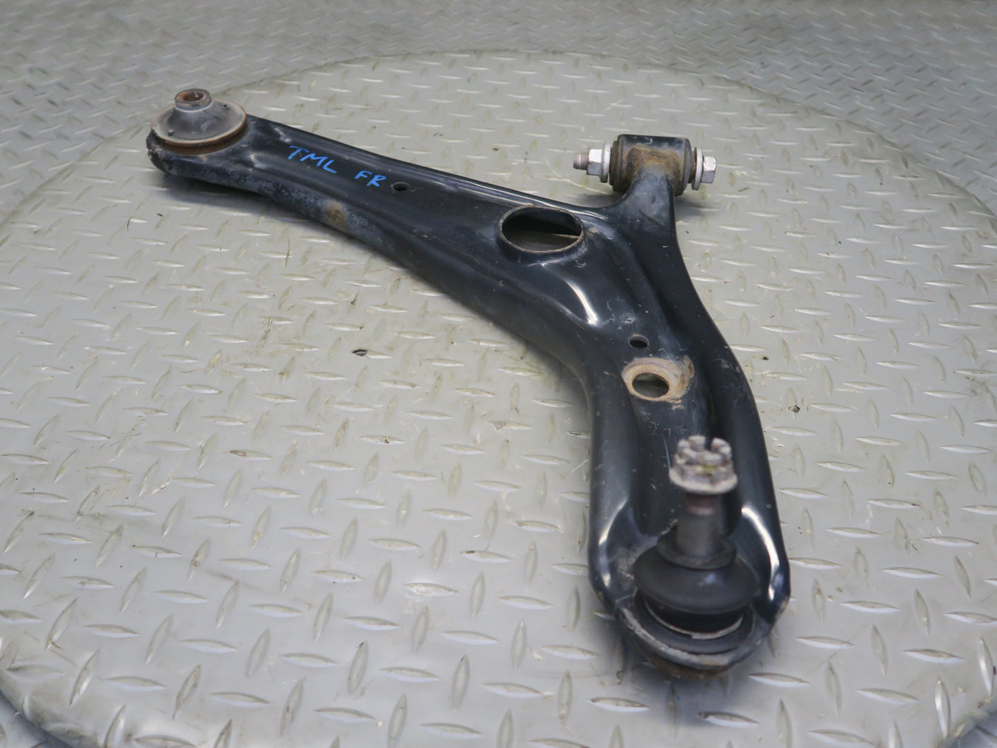 00-05 Toyota MR2 Spyder ZZW30L Front Right Suspension Lower Control Arm OEM