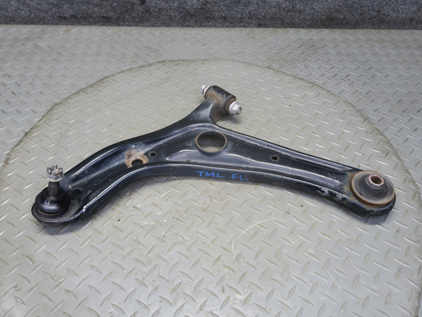 00-05 Toyota MR2 Spyder ZZW30L Front Left Suspension Lower Control Arm OEM