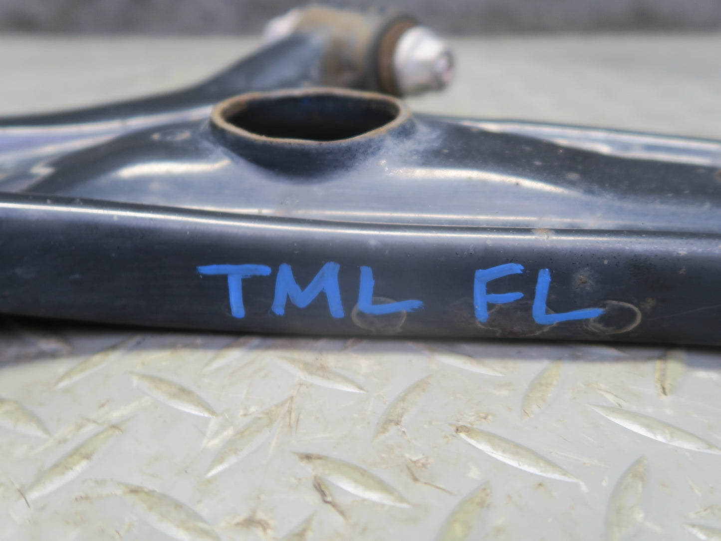 00-05 Toyota MR2 Spyder ZZW30L Front Left Suspension Lower Control Arm OEM