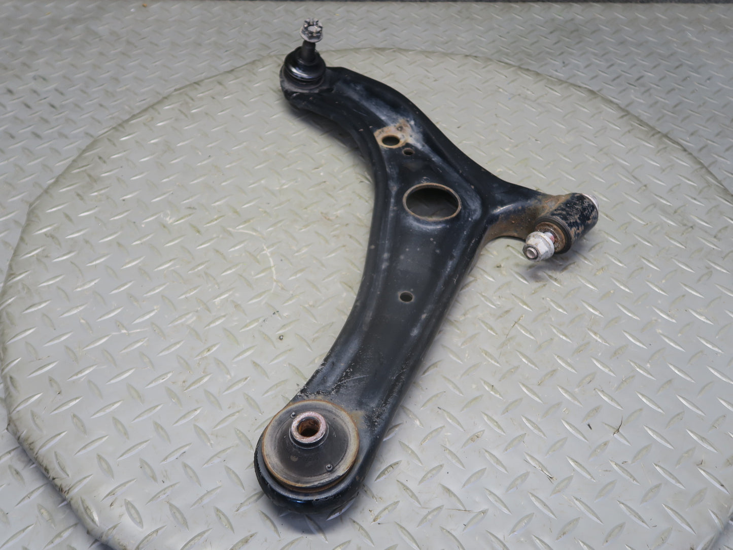 00-05 Toyota MR2 Spyder ZZW30L Front Left Suspension Lower Control Arm OEM