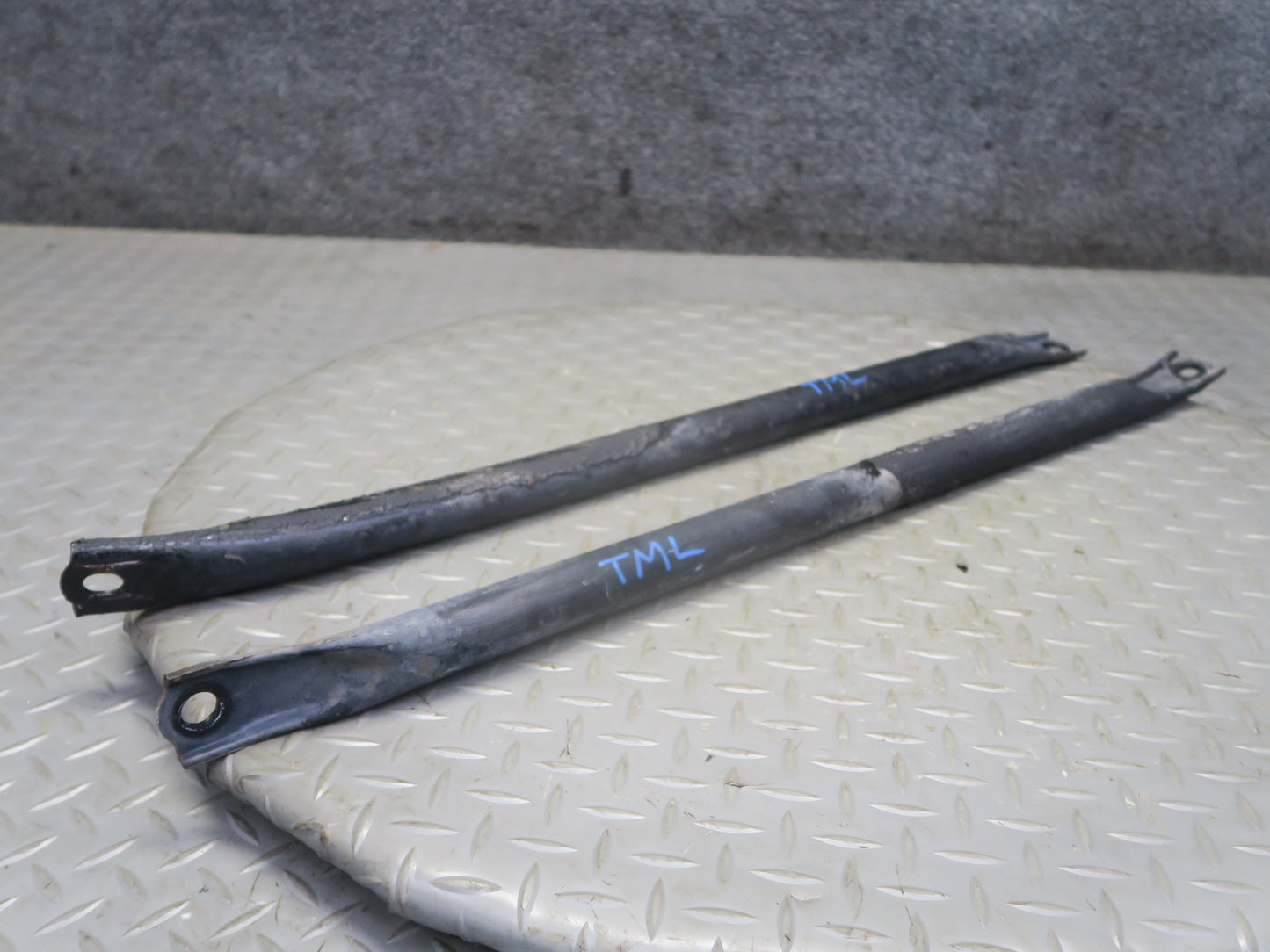 00-05 Toyota MR2 Spyder ZZW30L Set of 2 Front Crossmember Rod Brace Arm OEM