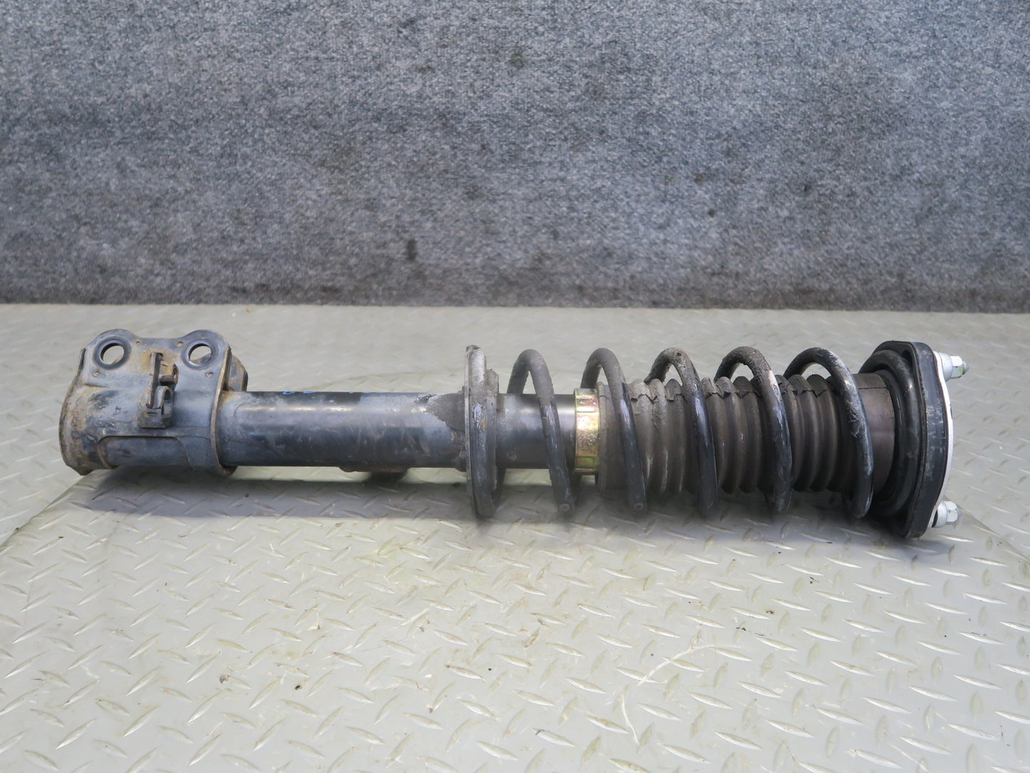 00-02 Toyota MR2 Spyder ZZW30L Rear Right Strut Shock Absorber OEM
