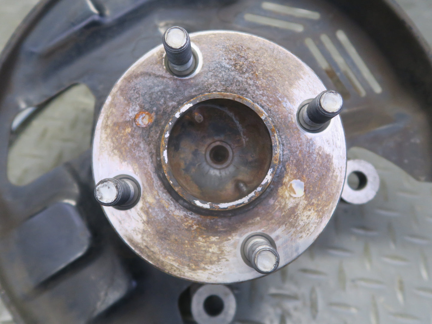 00-05 Toyota MR2 Spyder ZZW30L Front Left Spindle Knuckle Wheel Hub Bearing OEM