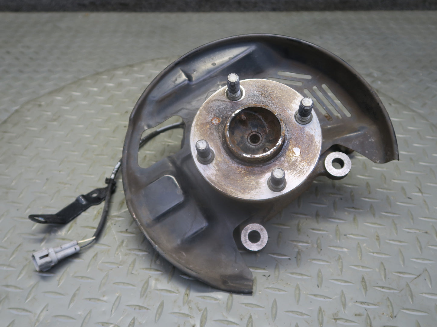 00-05 Toyota MR2 Spyder ZZW30L Front Left Spindle Knuckle Wheel Hub Bearing OEM