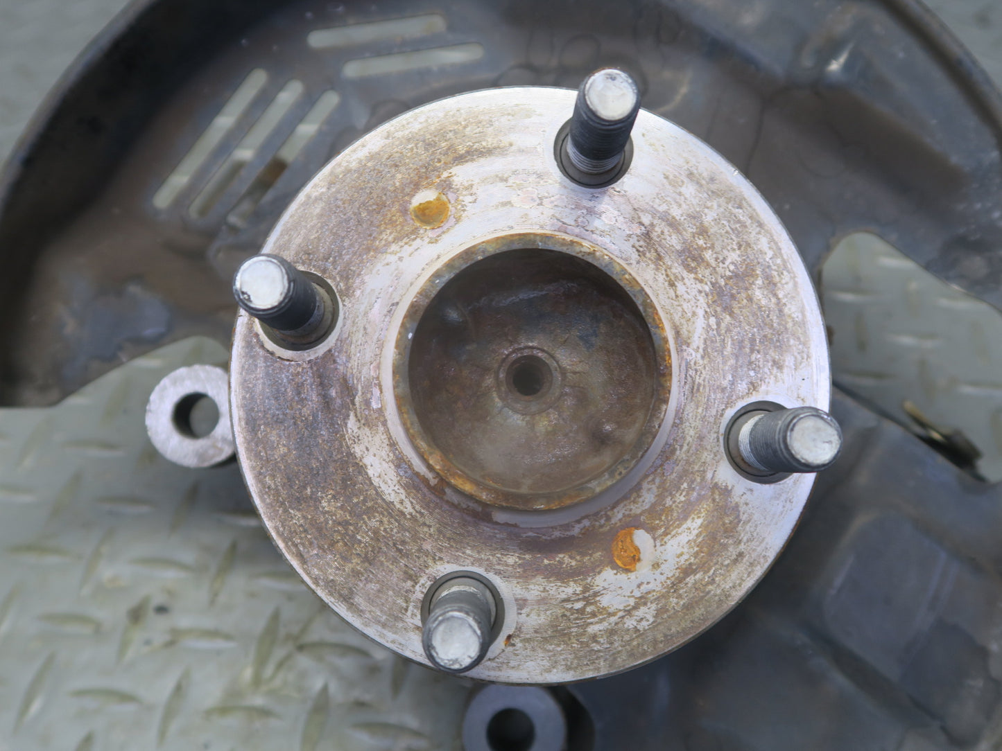 00-05 Toyota MR2 Spyder ZZW30L Front Right Spindle Knuckle Wheel Hub Bearing OEM