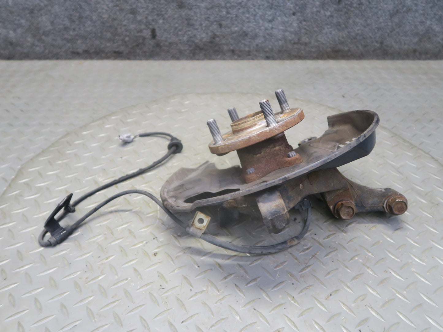 00-05 Toyota MR2 Spyder ZZW30L Front Right Spindle Knuckle Wheel Hub Bearing OEM