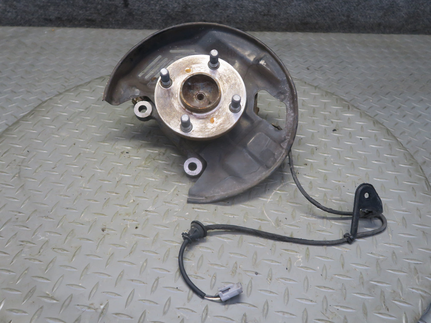 00-05 Toyota MR2 Spyder ZZW30L Front Right Spindle Knuckle Wheel Hub Bearing OEM