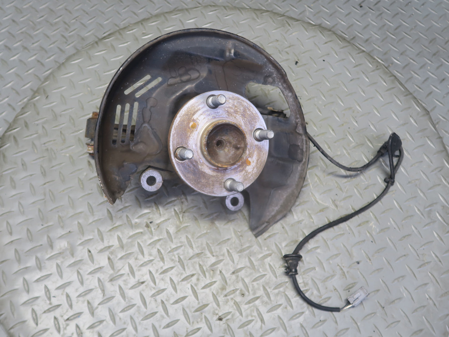 00-05 Toyota MR2 Spyder ZZW30L Front Right Spindle Knuckle Wheel Hub Bearing OEM