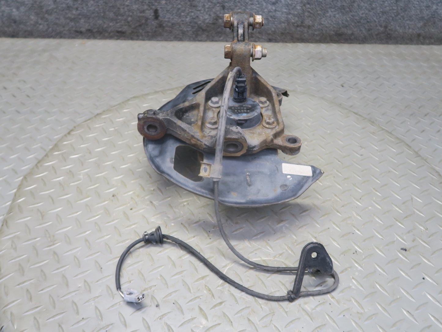00-05 Toyota MR2 Spyder ZZW30L Front Right Spindle Knuckle Wheel Hub Bearing OEM
