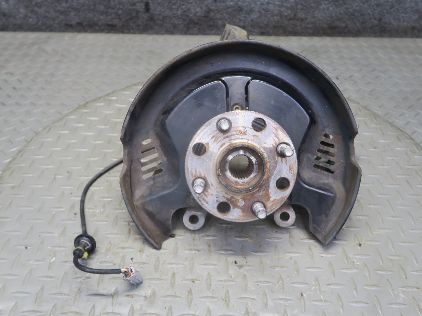 00-05 Toyota MR2 Spyder ZZW30L Rear Right Spindle Knuckle Wheel Hub Bearing OEM