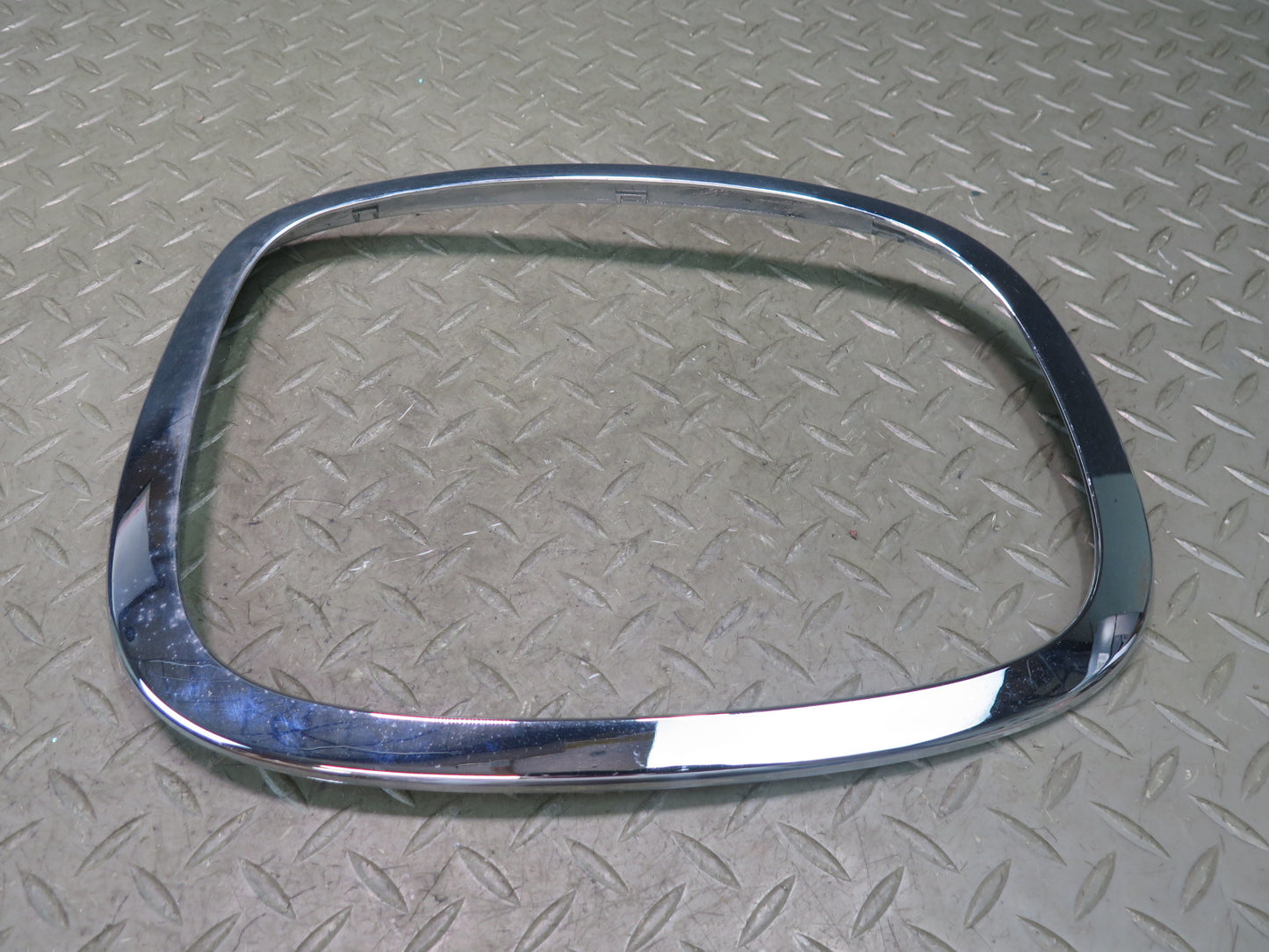 16-19 Mini Cooper F55 F56 F57 Rear Tail Light Chrome Trim Bezel Panel Set OEM
