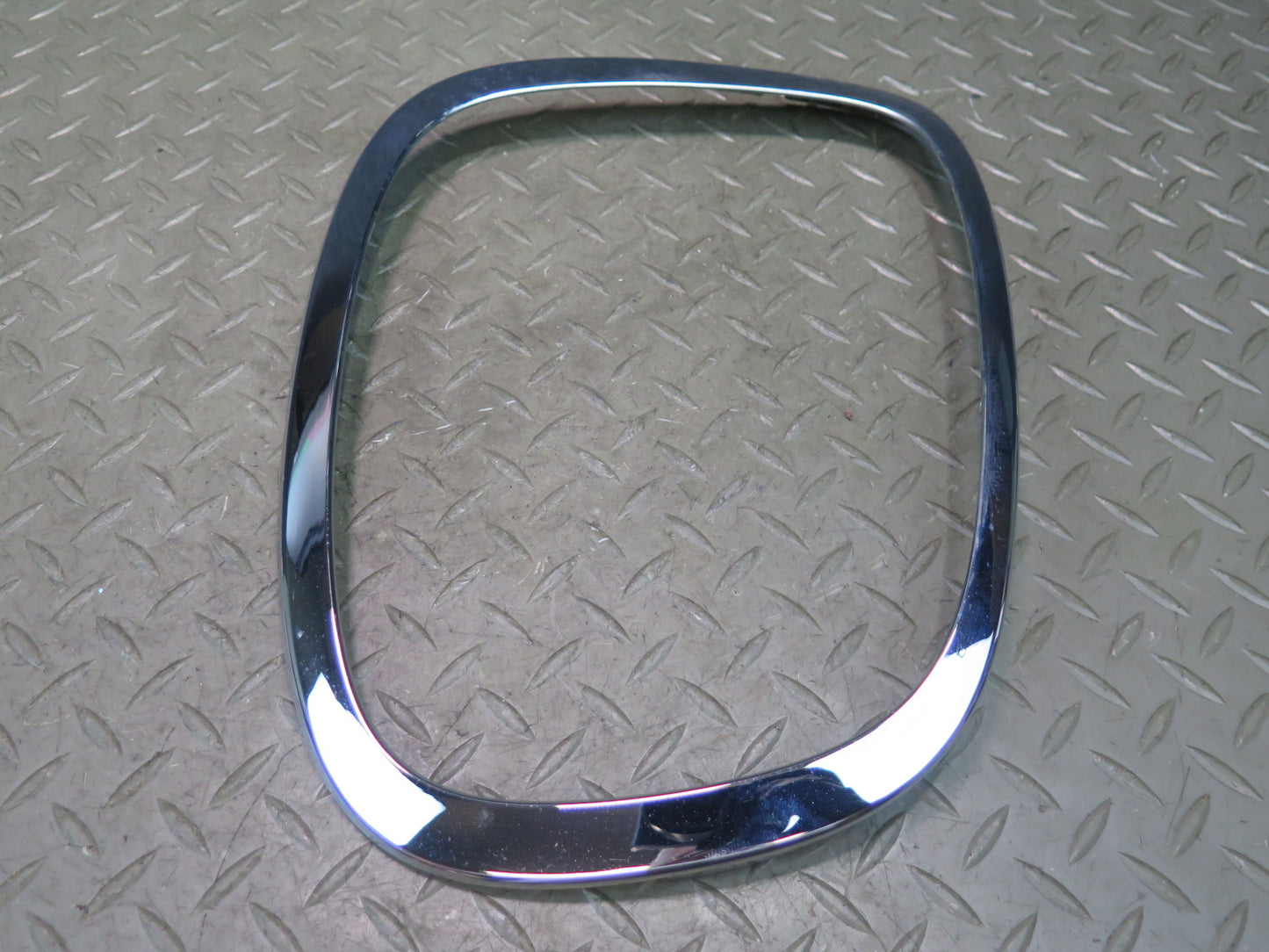 16-19 Mini Cooper F55 F56 F57 Rear Tail Light Chrome Trim Bezel Panel Set OEM